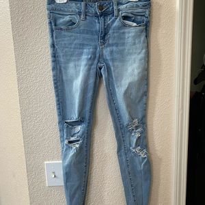 American Eagle Skinny topped knees jeans
